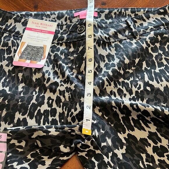 Isaac Mizrahi Leopard Print Tailored Shorts Size 6 Casual Animal Print - Picture 9 of 11